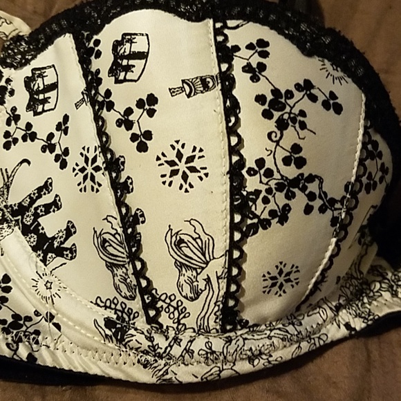 Victoria's Secret 'Pretty Little Things' Padded - Picture 4 of 5